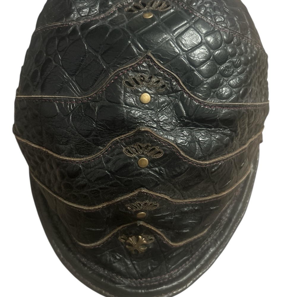 Black Crocodile Pattern Leather Hat